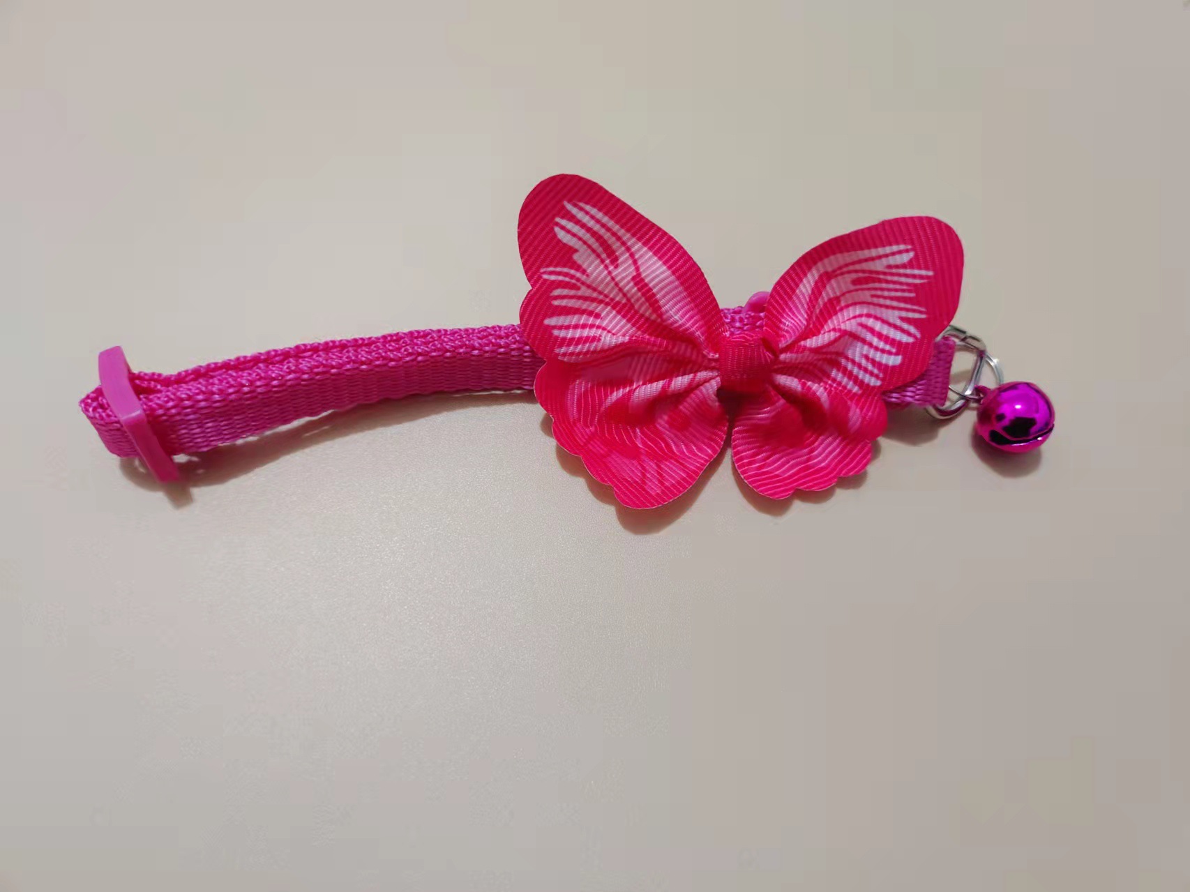 Fabricantes transfronterizos nuevas mascotas gatos arco gatos collar gatos adorables gatos generales