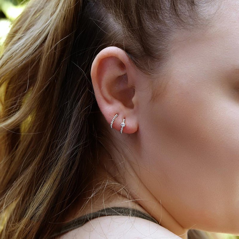 European And American Round Earrings Simple Copper Zircon Ear Ring Ear Buckle Ear Studs Women display picture 4