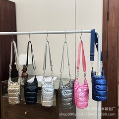 ポータブルダウンボトルカバー、ファッショナブルな断熱パフカップカバー、多機能ケトル保護バッグ、屋外防水クロスボディバッグ