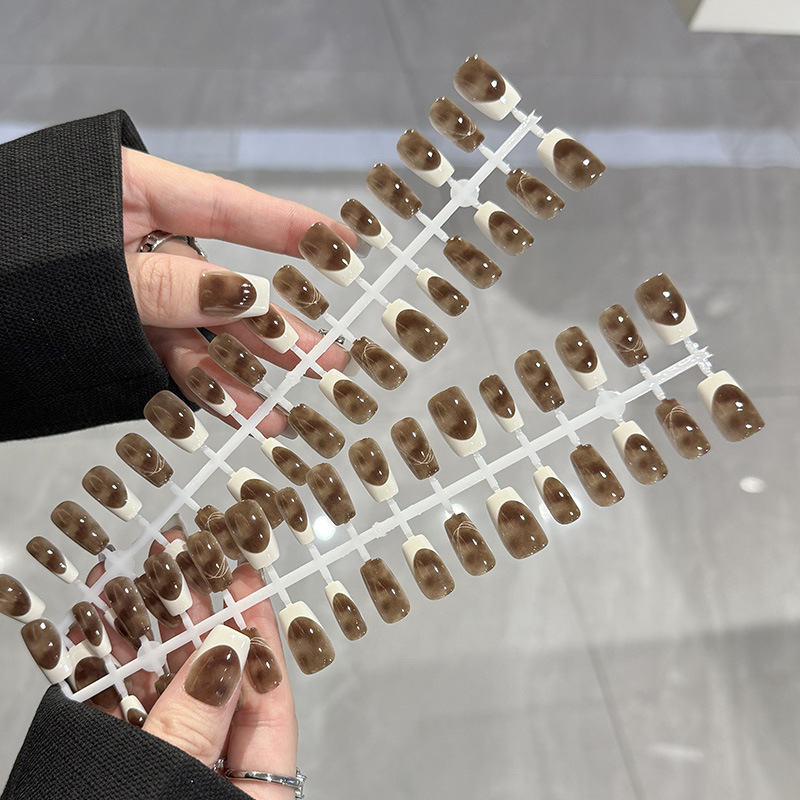 Pre-Made Amber French Autumn and Winter New Boutique Wearable Manicure Chinese Style Pure Desire Accessible Luxury Style 30 Pieces Full Size Nails Pre-Made Amber French Autumn and Winter New Boutique Wearable Manicure Chinese Style Pure Desire Accessible Luxury Style 30 Pieces Full Size Nails