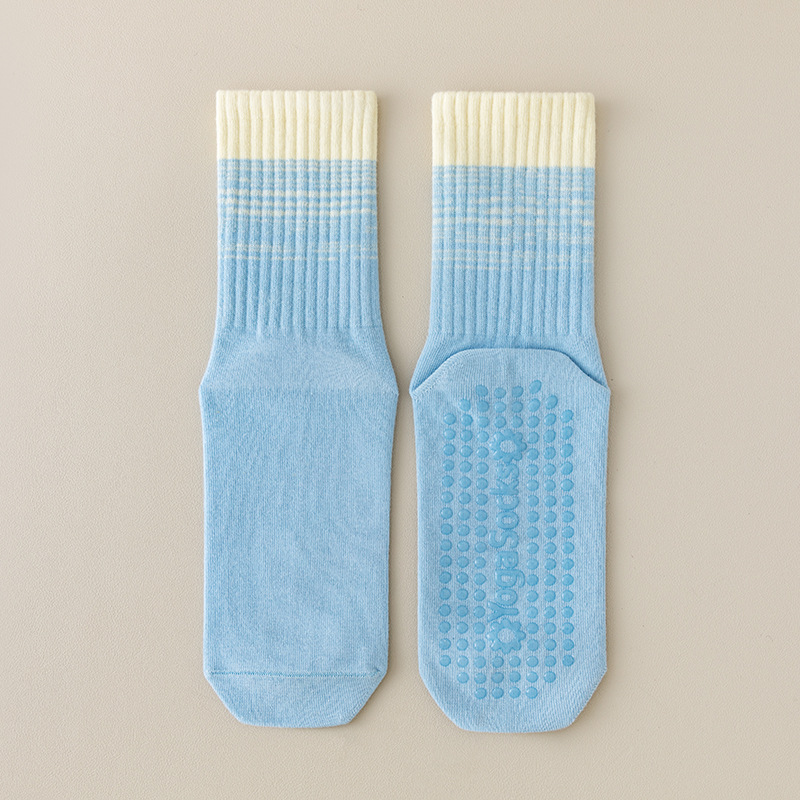 Calcetines deportivos de mujer de tamaño medio de tela de goma anti-deslizante de interior, suelo profesional de goma anti-deslizante sin hueso, calcetines de algodón peinados