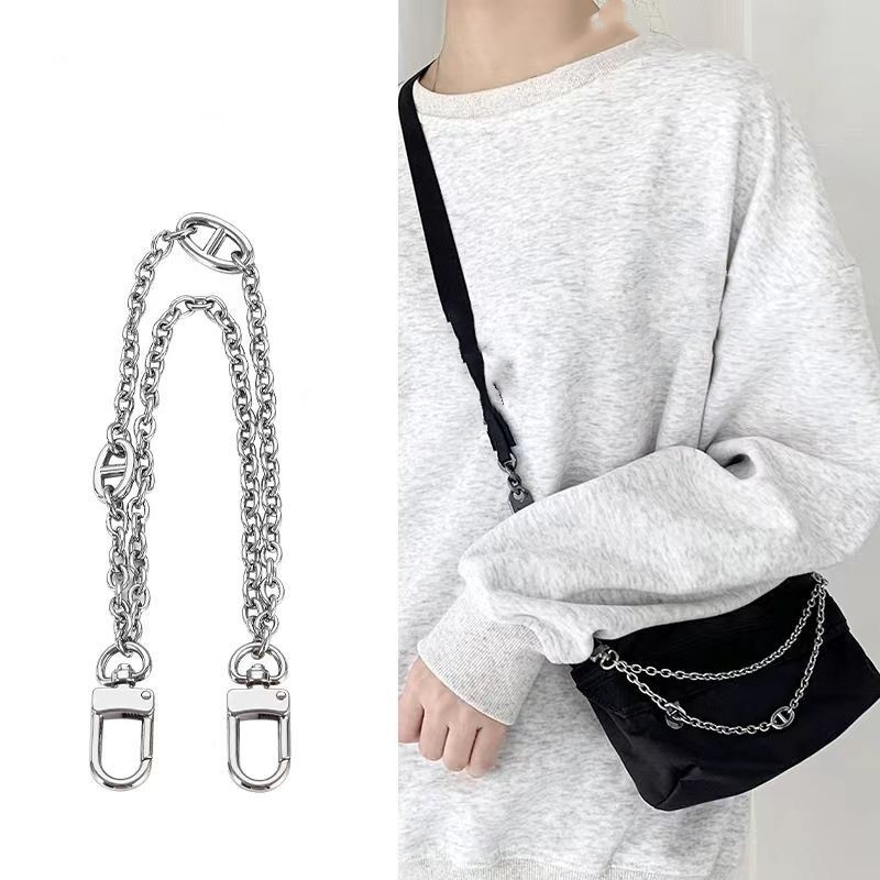 Direct sales of pig nose chain crossbody bag chains, handle and shoulder strap accessories. Pig nose metal chains available for wholesale.