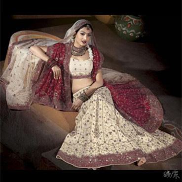 Indian Heavy-Duty Saree Dance Skirt Indian Bomi Traditional Ethnic Heavy-Duty Dress Veil Shawl Veil Event