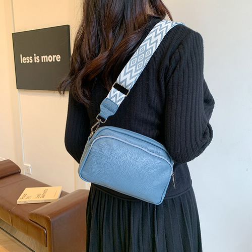 Fashion Women's Handbag - High-end Simple and Elegant, Single Shoulder or Crossbody Bag, Versatile Retro Small Square Bag