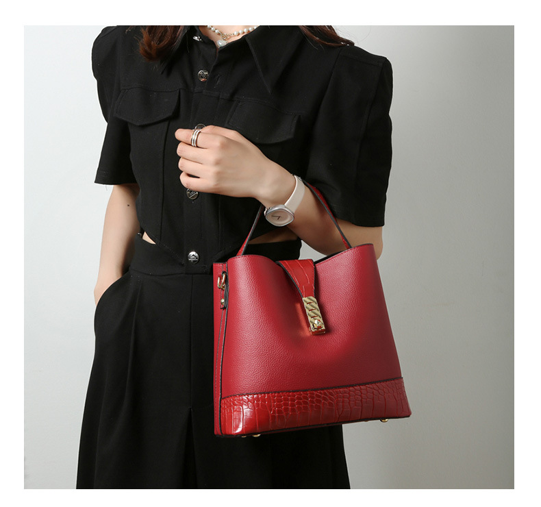 656g Weight Polyester Lining Material Lock clasp Closure Type Single Shoulder Strap Strap Type Crossbody Bag Bags Type Daily Occasion Pu Leather Material Solid Color Pattern All Seasons Season Women'S Gender Fashion Style Bucket Shape Medium Size Women's Medium Pu Leather Solid Color Fashion Bucket Lock Clasp Crossbody Bag 14