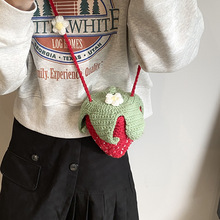 新款毛线钩织包包可爱甜美草莓手工钩织包网红少女卡通斜挎包成品