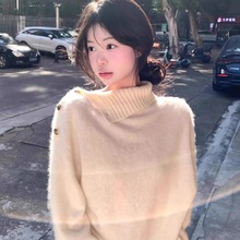 慵懒风设计感高领毛衣女秋冬宽松外穿软糯奶呼呼套头白色上衣
