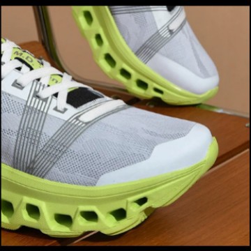 Men's Sports Shoes 2025 Autum One Piece Amazon Independent Station Pinduoduo Dropshipping Running Shoes Fly Woven Large Size Men's Shoes