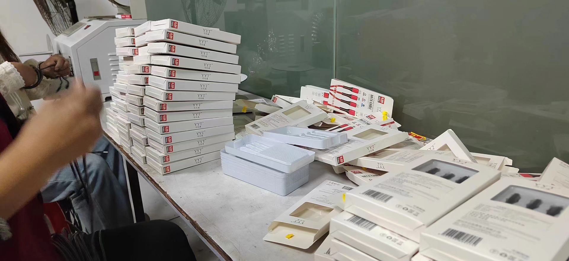 6A süper hızlı şarj hediyesi file tek ila üç veri kablosu üçü bir arada şarj kablosu Apple typec için uygun cep telefonu