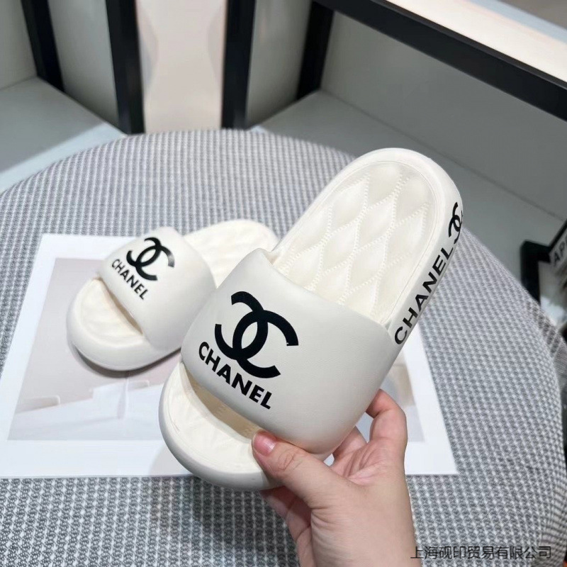 High-Looking Slippers for Women to Wear Outside in Summer, Home Use, Non-Slip Bathroom Bathing Slippers for Women