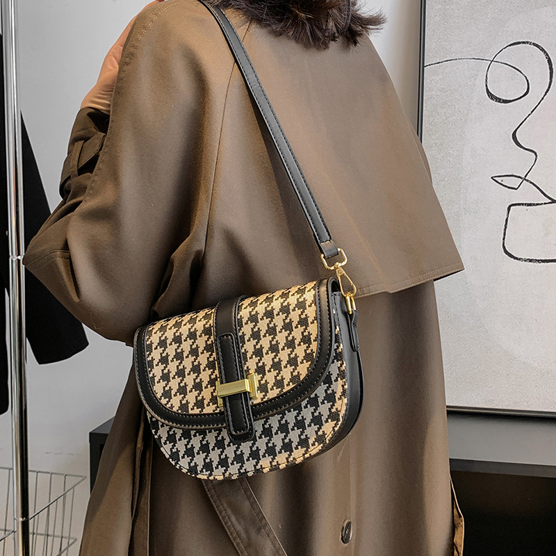 2023 Frühjahr neue Live-Übertragung Satteltasche karierte Umhängetasche Textur Hahnentritt einzelne Schulter Umhängetasche Damentasche_voghion.com