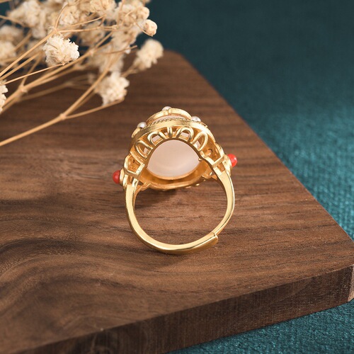 Palace design Chinese style elegant ancient gold enamel cloisonné multi-treasure ring inlaid with white jade and southern red ring