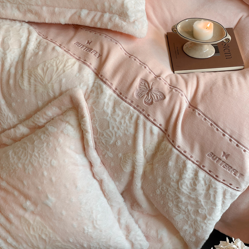 軽くて豪華なウサギのぬいぐるみのベッドの上の4つのセットの冬の保温の牛乳の絨毛のシーツの布団の両面のフランジサンゴの絨毛のベッドの用品