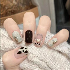 甲を身に着けて手作りします。