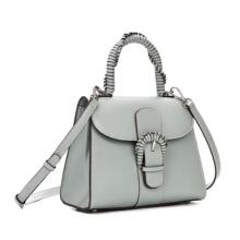 �R���б������Ů��