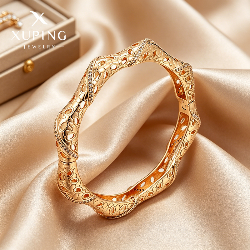 Pulsera Xuping de aleación con baño de oro de 18k, estilo vintage, ligera, de lujo, estilo ruso, exquisita, para mujer.