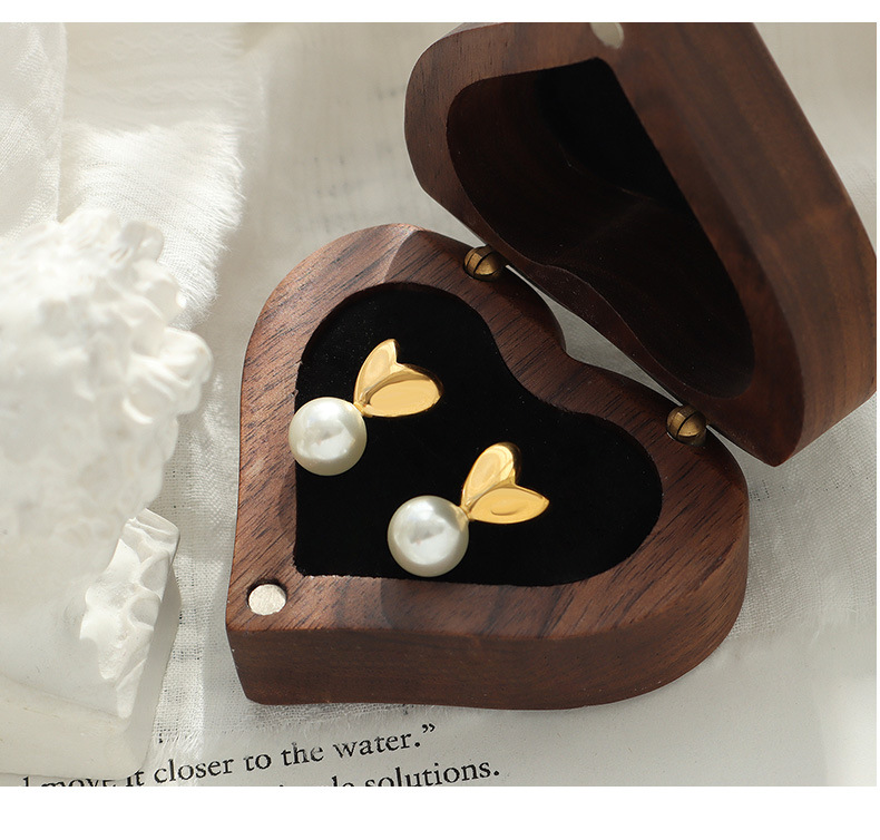 Women'S Gender PVD Coated Real Gold Plated 18K Gold Heart Shape 304 Stainless Steel Retro Waterproof Non Tarnish Ear Studs