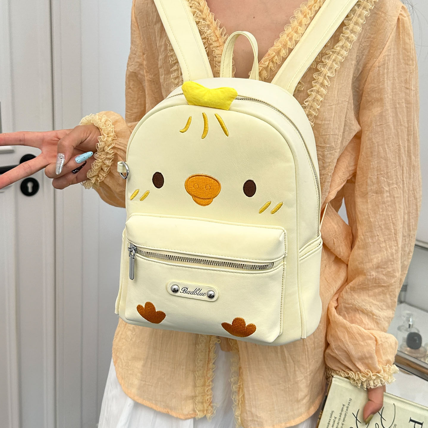 Hermosas mochilas de moda para chicas, mochilas de pollo, mochilas para estudiantes de escuela secundaria, nueva clase de dibujos animados de gran capacidad 2026
