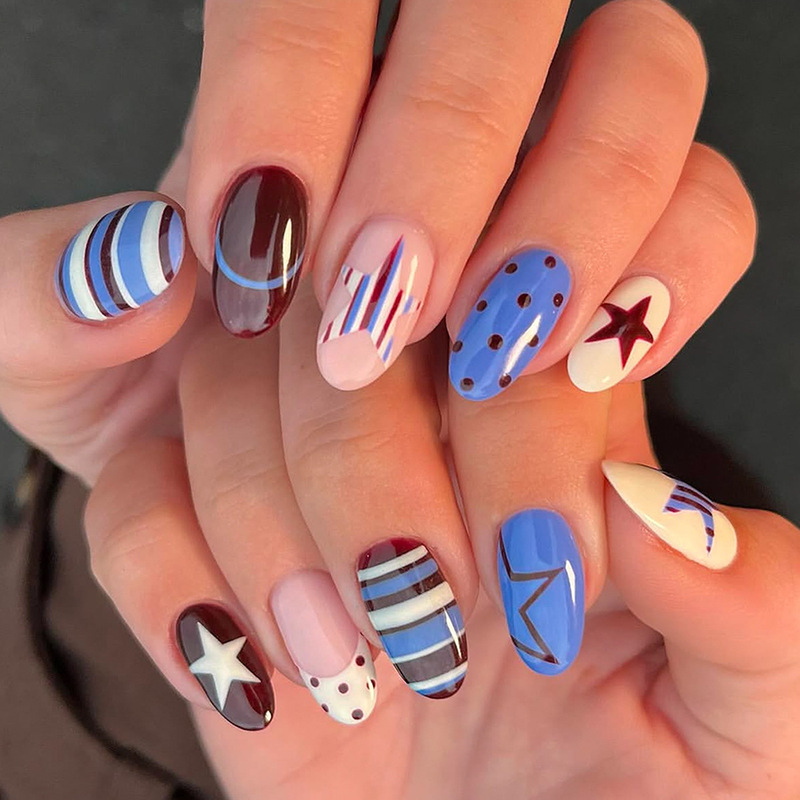 24 Pieces of Almond-Shaped Y2K Striped Geometric Color-Blocking Red-Brown Star-Shaped Cross-Border Press-On Nails Fake Nails Now Available