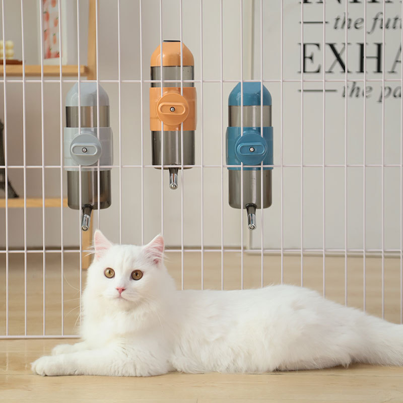 Mascota colgando translúcido fuente de beber perro no-hervidor de agua boca húmeda en jaula de gatito colgando botella de bebida automática