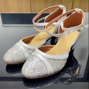 �����赸ЬŮ�����и��V����Ьܛ�׵͸����xĦ������Ь��������l