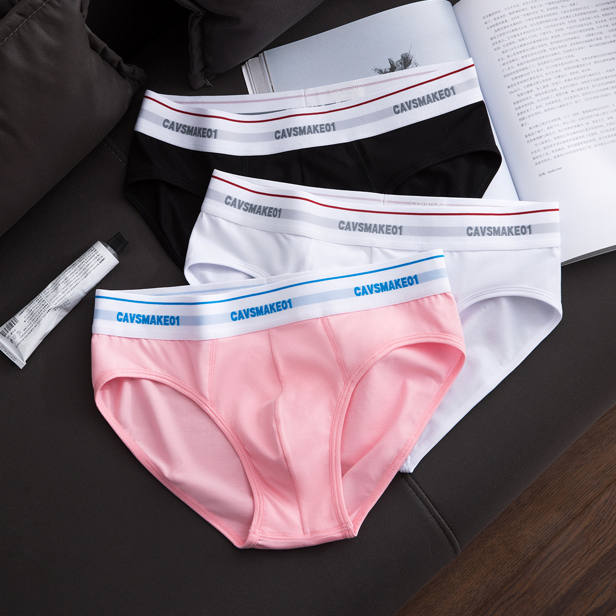 New men's underwear sports modal cotton mid-waist briefs sexy pink boys triangle shorts trend