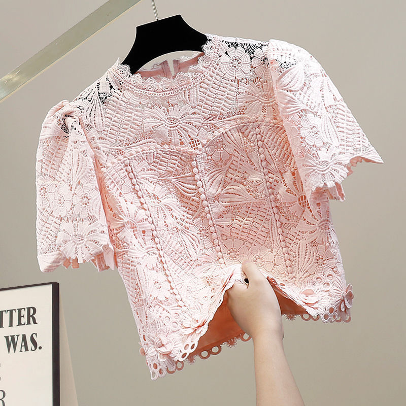 Spot fashion heavy industry three-dimensional flower stitching crochet hollow water soluble lace short sleeve top temperament shirt Spot fashion heavy industry three-dimensional flower stitching crochet hollow water soluble lace short sleeve top temperament shirt