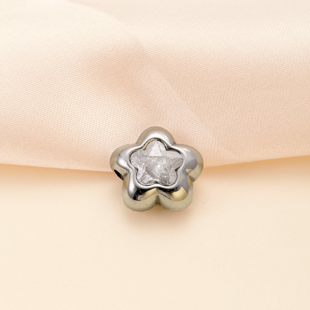 Colgante único Estilo europeo y americano Joyería de acero de titanio Fundición de estrella de cinco puntas Accesorios de diamantes Advanced Sensación no se desvanece Accesorios al por mayor