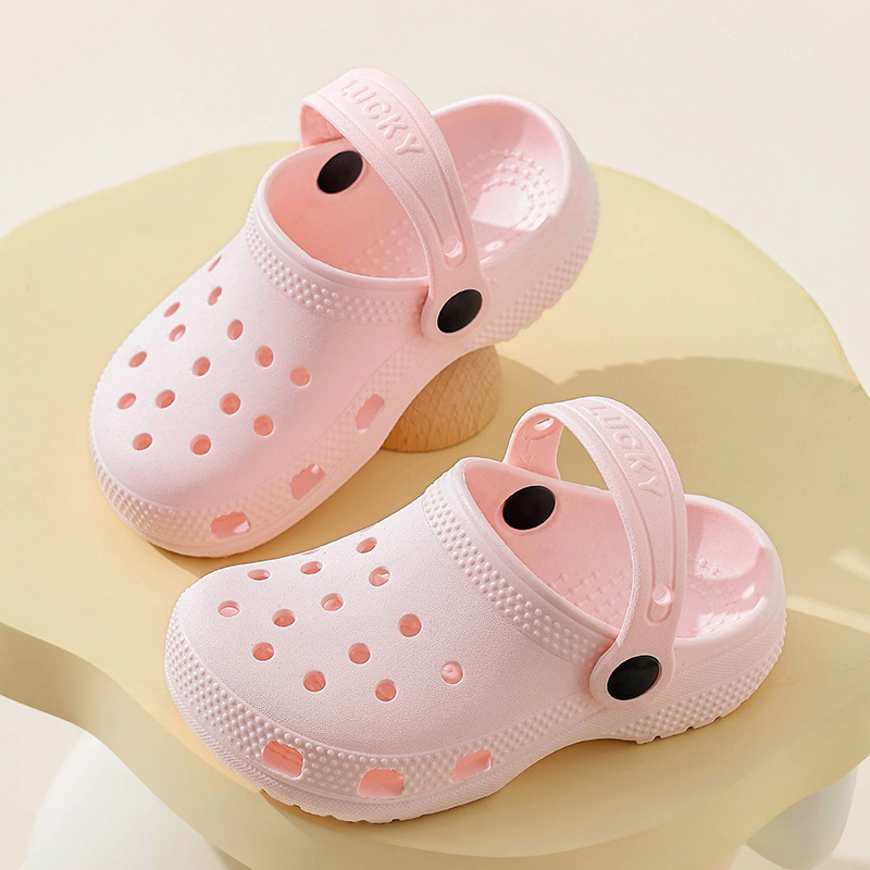 Children's summer indoor non-slip cartoon sandals for girls and boys, suitable for toddlers and older children, can be worn both indoors and outdoors as beach sandals