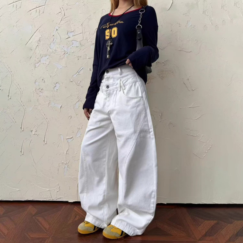 American retro white simple wide-leg jeans, versatile for autumn and winter, loose, slimming, straight-cut, drapey, floor-length pants American retro white simple wide-leg jeans, versatile for autumn and winter, loose, slimming, straight-cut, drapey, floor-length pants