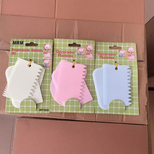 Color scraper three-piece cake baking tools baking supplies easy to clean