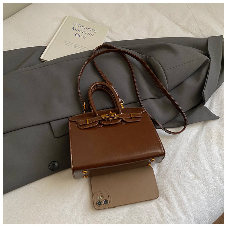 Bolsos de alta sensación de Kelly para mujeres ventas calientes transfronterizas nuevas tendencias de moda bolsos portátiles de platino de lujo ligero versátil bolso de mochila