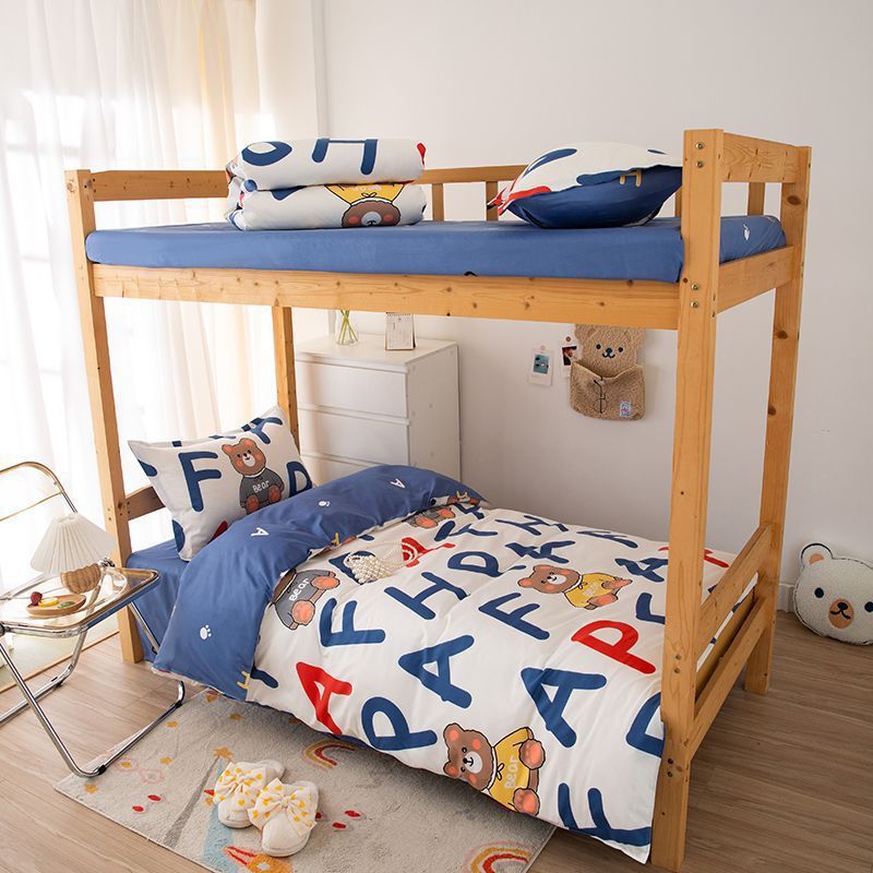 Un conjunto completo de colcha de cama de dormitorio de estudiantes individuales de seis piezas, colcha de cama de núcleo de algodón para dos personas de ocho piezas.
