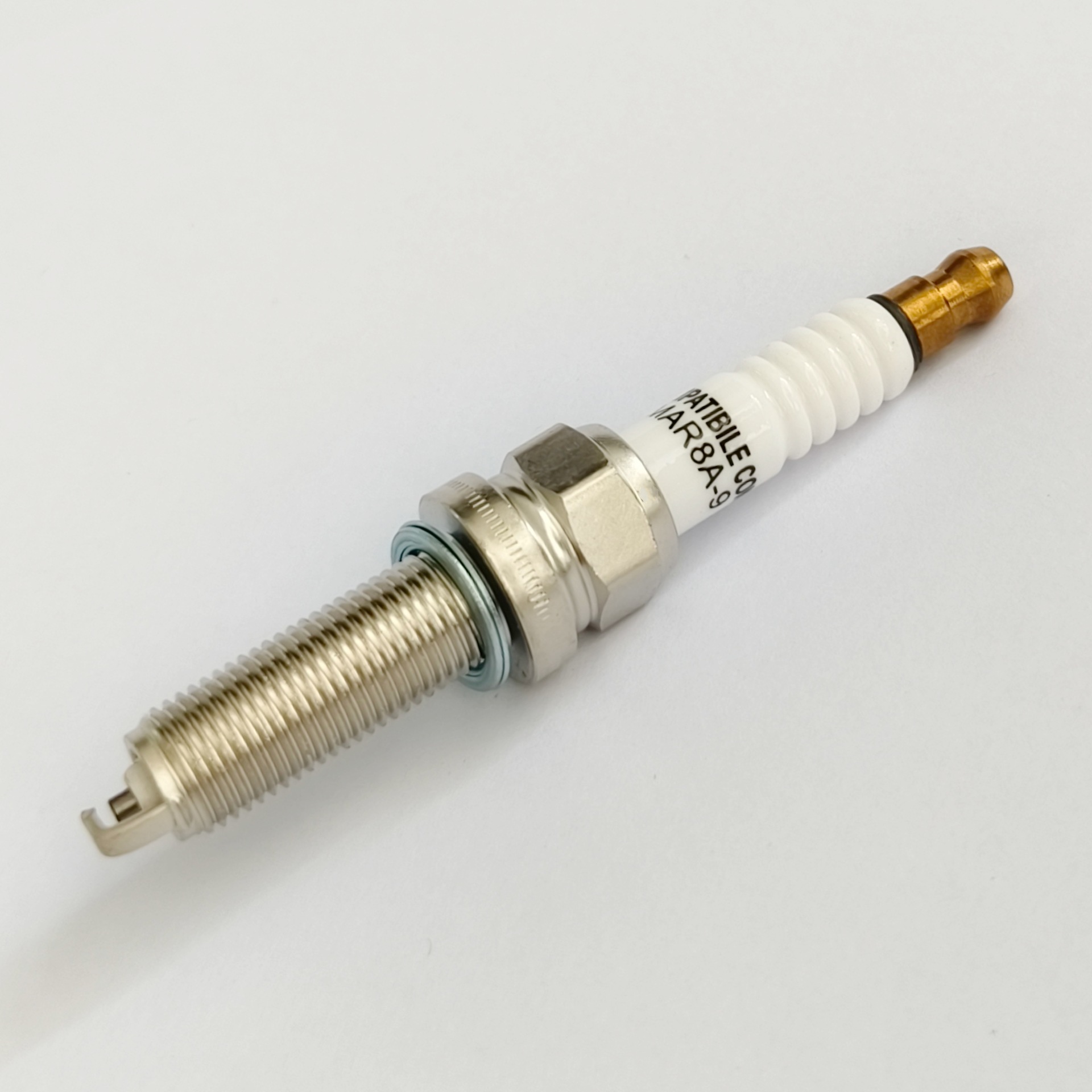Nickel Alloy Spark Plug Lmar8Ai-9 Is Suitable for Zongshen Dayang Harley Spring Breeze Motorcycles