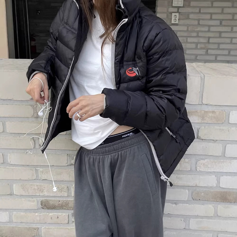 In-Stock Korean-Style 90% down Short Lightweight Ribbed down Jacket 2025 Winter New Fashion Hooded Coat
