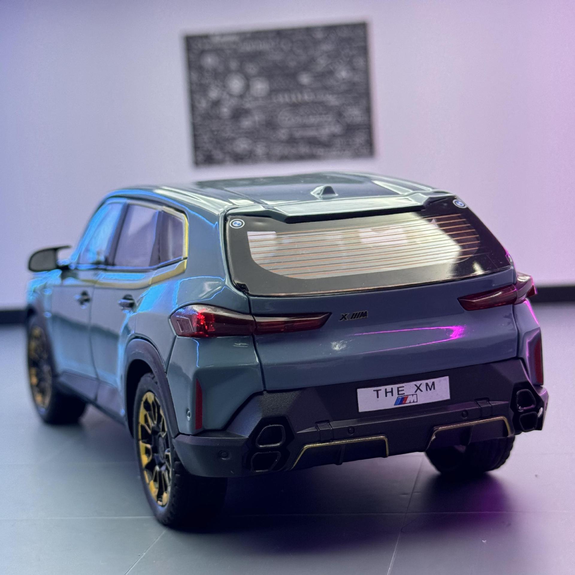 Weili aleación modelo de coche 1:24 baoma XM vehículo todoterreno Tire hacia atrás con luz efecto de sonido juguete coche música modelo Decoración