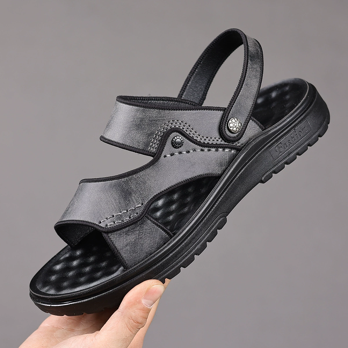 Новые мужские повседневные сандалии для трансграничных перевозок, полые дышащие сандалии с открытым носком, легкие, удобные и универсальные уличные сандалии и тапочки.