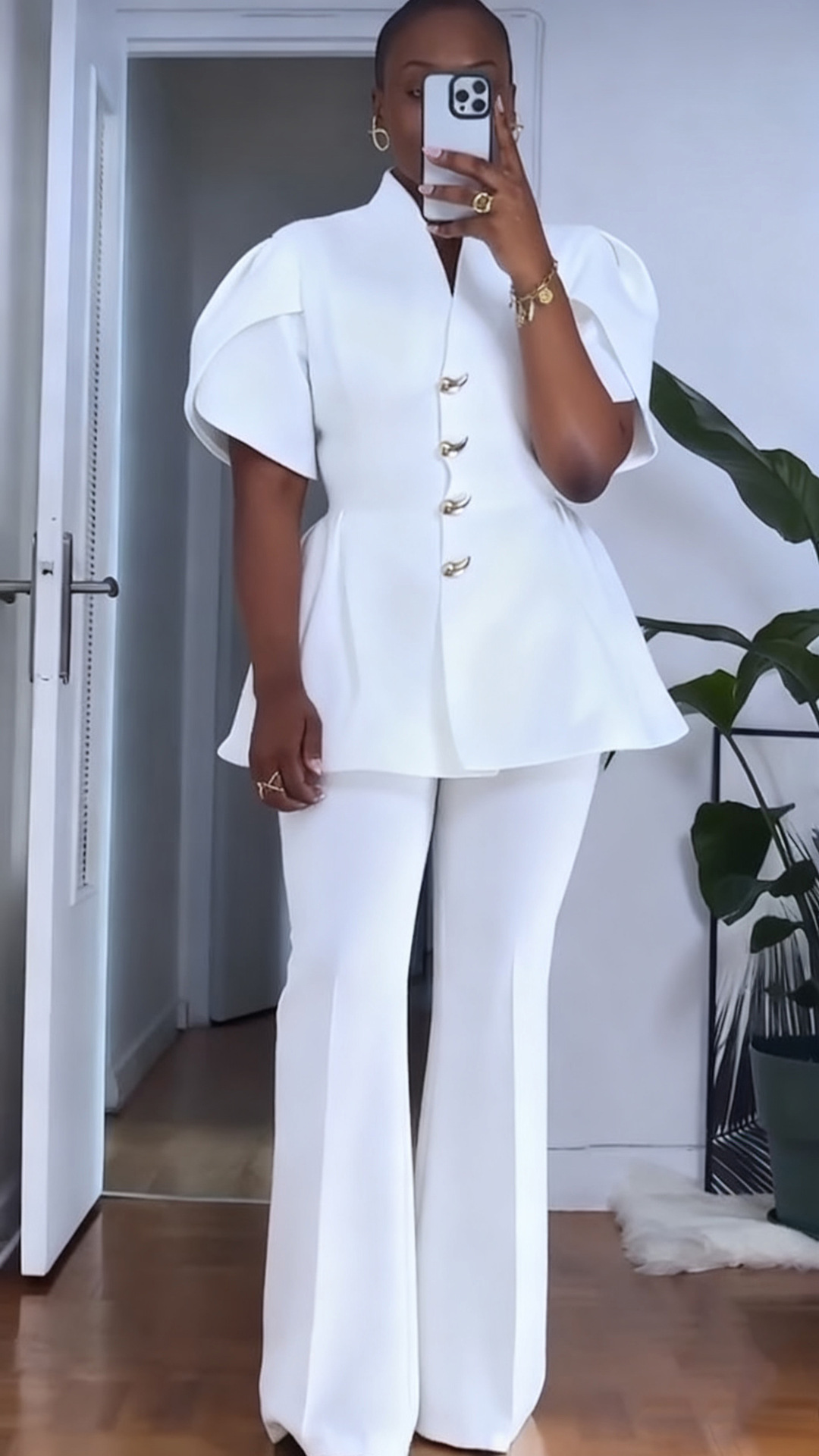 Completo elegante due pezzi con maniche a sbuffo per donna_voghion.com