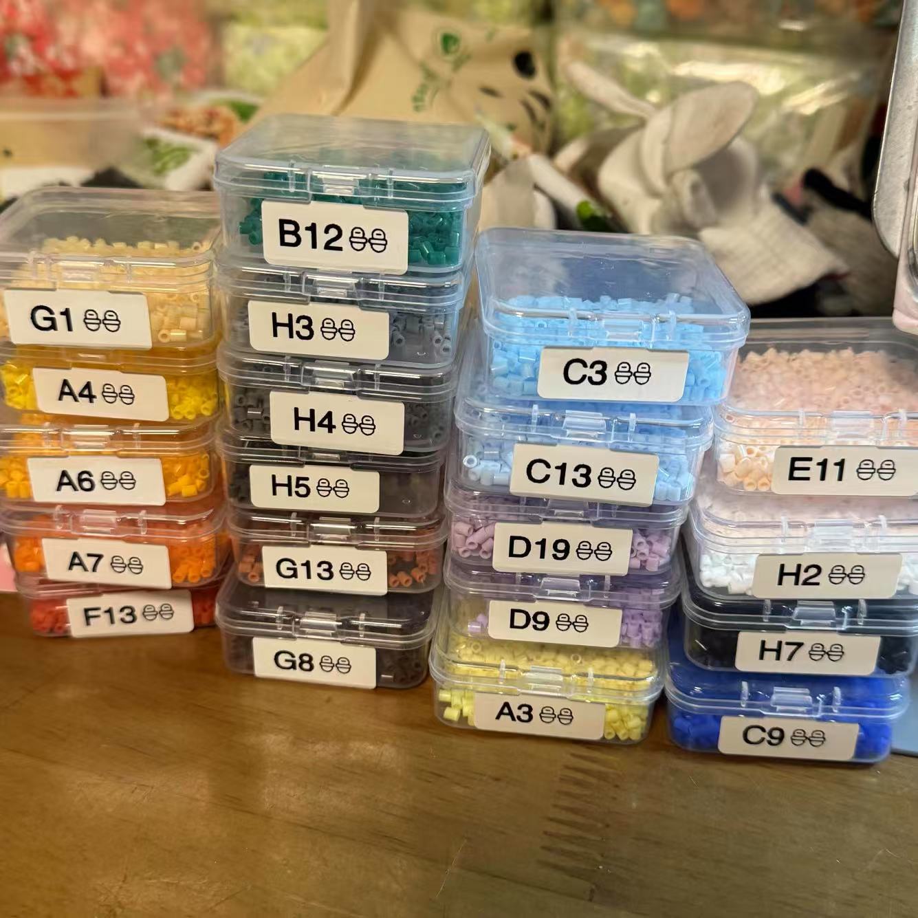 【大箱+5.5立方体の小箱60個】ビーズ収納ボックス、ビーズやアクセサリー、ネイルアート用品の整理に、透明で便利