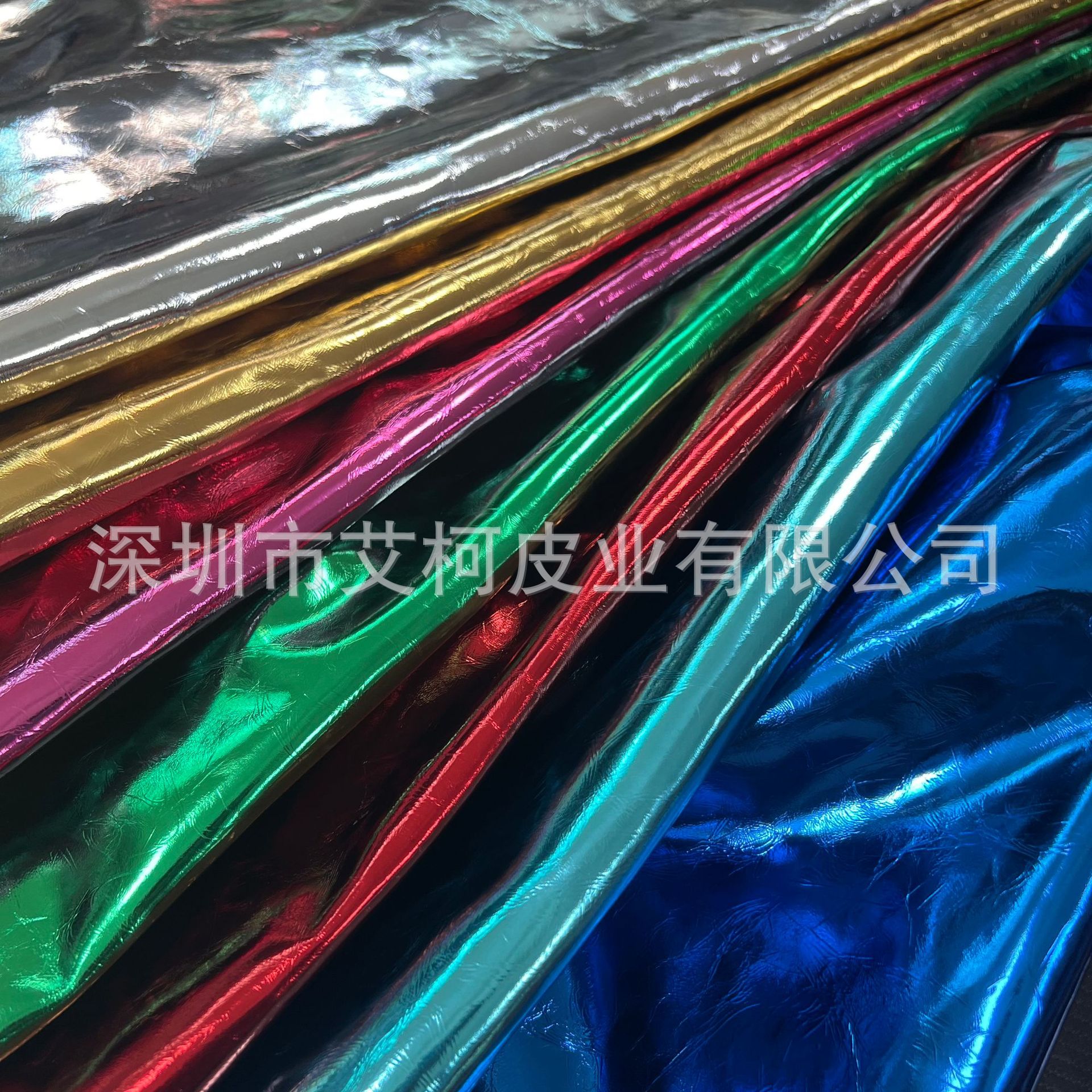厂家直销环保金属皮金银珠光皮摔纹牛皮爆裂纹牛皮箱包鞋材专用革