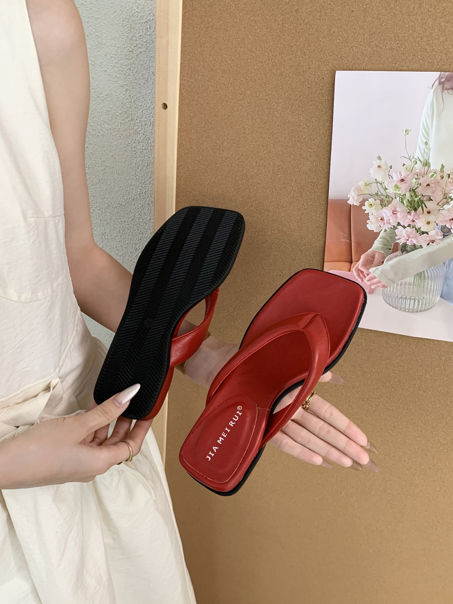 Women's Wedge Flip-flops Square-toed Thong Sandals For Summer_voghion.com