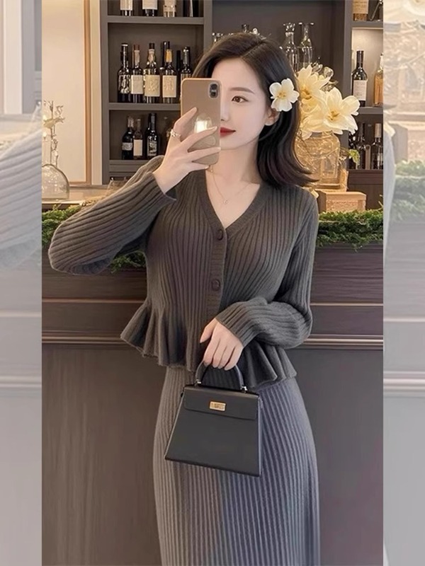 秋冬高级感灰色一整套韩系初冬穿搭套装女时尚针织衫半身裙两件套|undefined