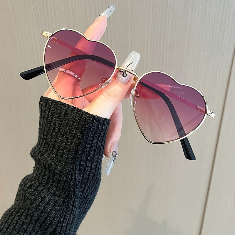 New Harajuku Heart-Shaped Sunglasses for Men and Women, Street Photography Fashion, Versatile European and American Trendy Party Sunglasses New Harajuku Heart-Shaped Sunglasses for Men and Women, Street Photography Fashion, Versatile European and American Trendy Party Sunglasses