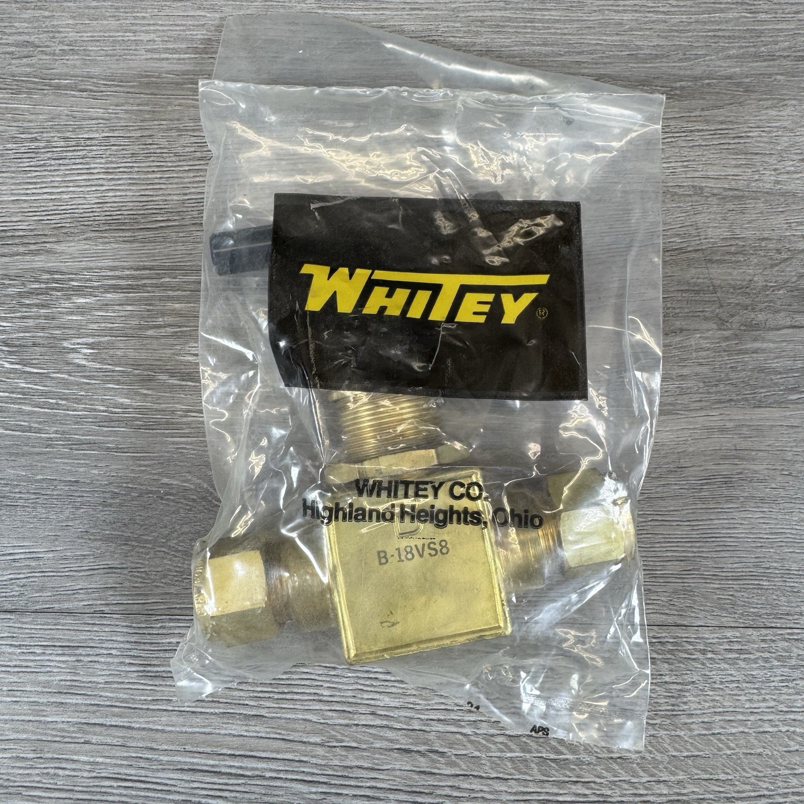 SWAGELOK WHITEY 黄铜整体帽针阀 1/2" B-18VS8