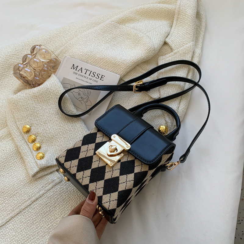 2024 nuevo bolso pequeño este año popular bolso de las mujeres moda nicho hombro bolso del teléfono bolsa de mensajero de las mujeres