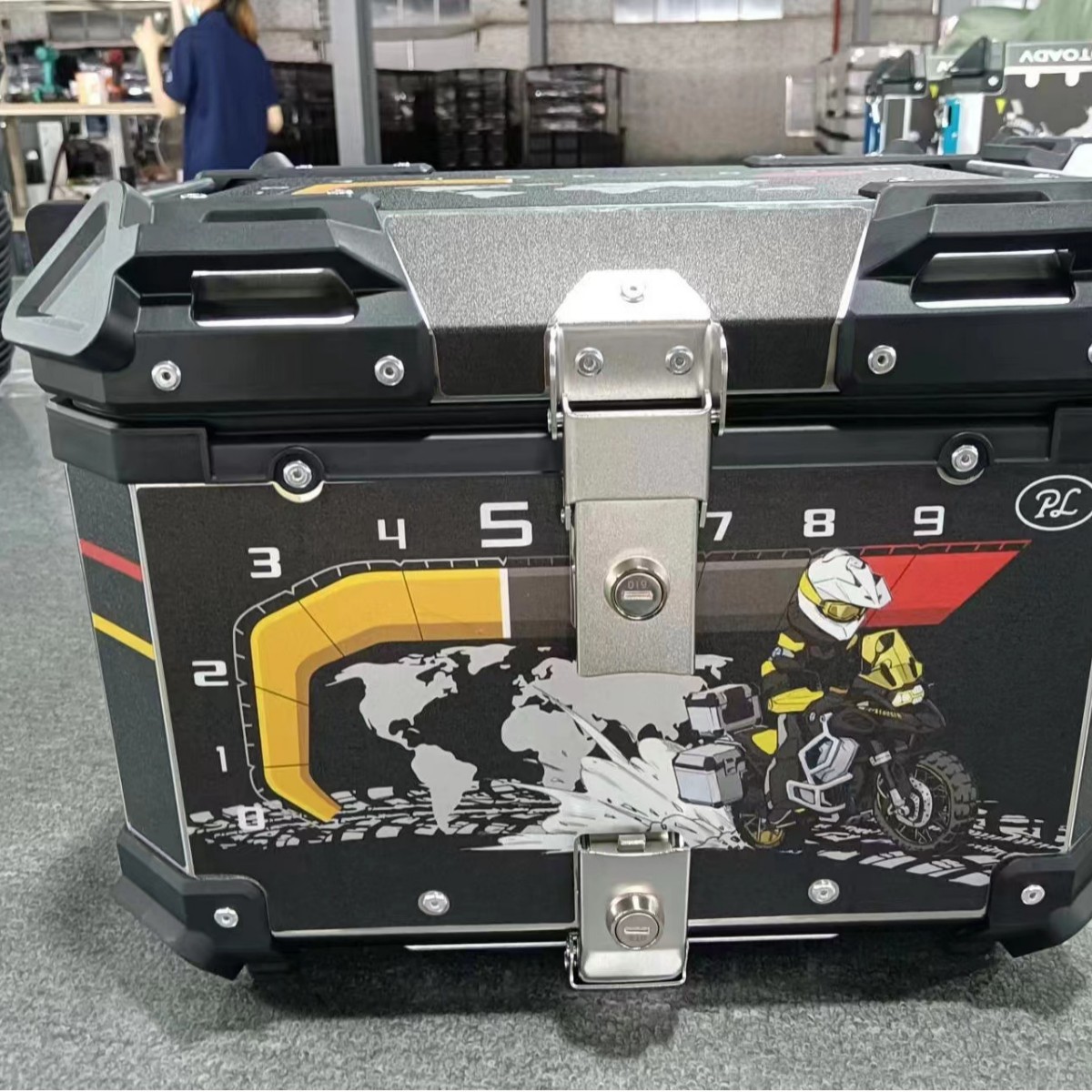 Calcomanía tronco de coche eléctrico con placa base de liberación rápida con forro de cuero caja de almacenamiento de alta gama