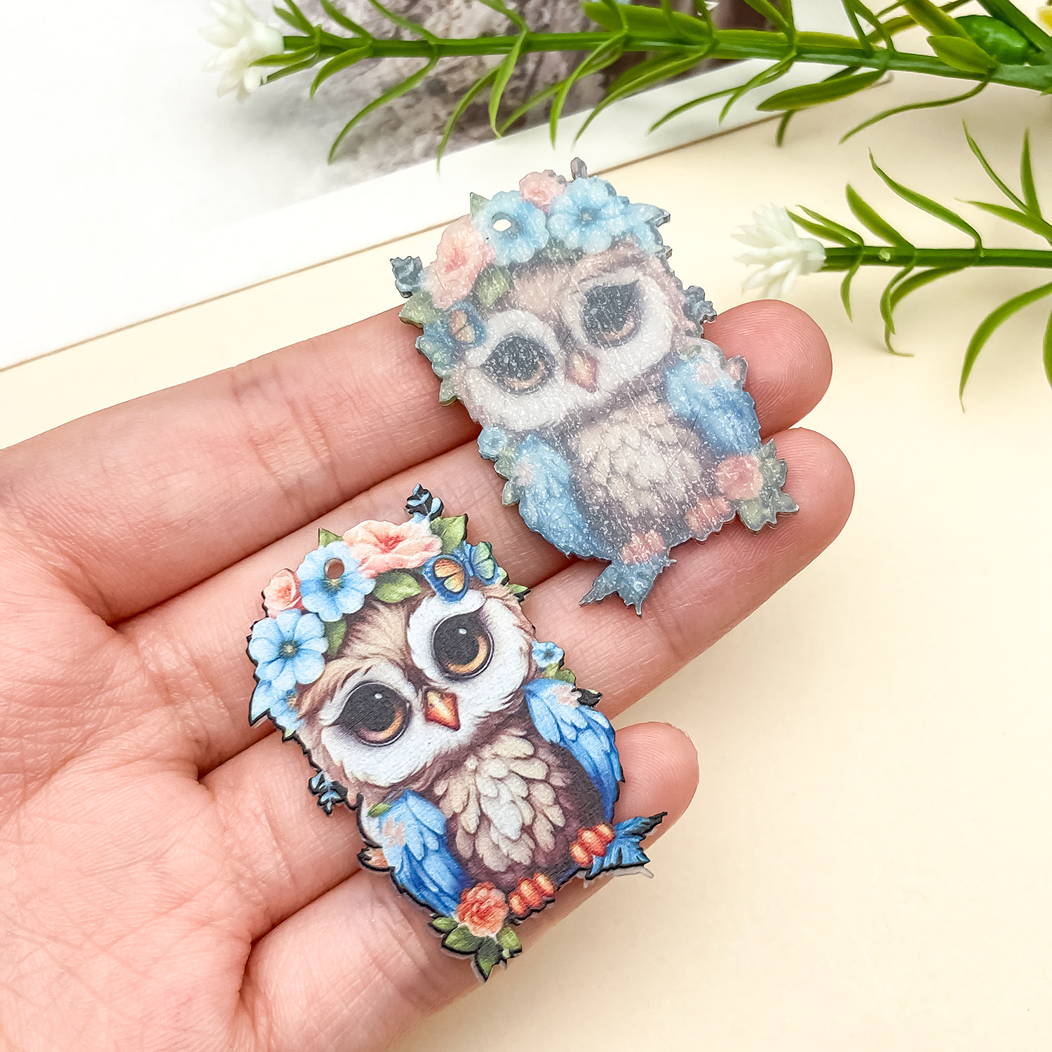 23946-QX-蓝色亚克力双面动物印花猫头鹰40x26x2