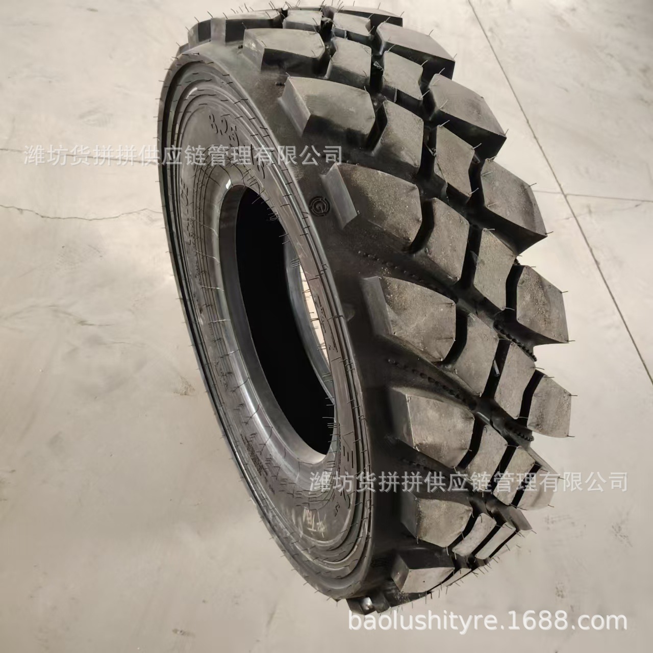 轻卡车轮胎8.25-16 斜交轮胎 矿用块花