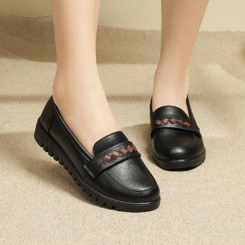 KFC work shoes for women, comfortable and soft, anti-slip, hotel restaurant kitchen leather shoes, mother's single shoes, comfortable flat shoes