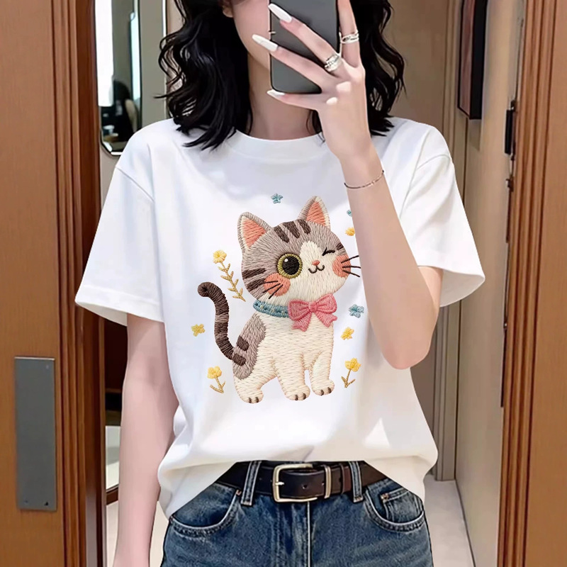 Outlet stock from department stores~Korean-style fashionable, trendy, sweet and cute cat imitation embroidery loose-fitting short-sleeve T-shirt Outlet stock from department stores~Korean-style fashionable, trendy, sweet and cute cat imitation embroidery loose-fitting short-sleeve T-shirt